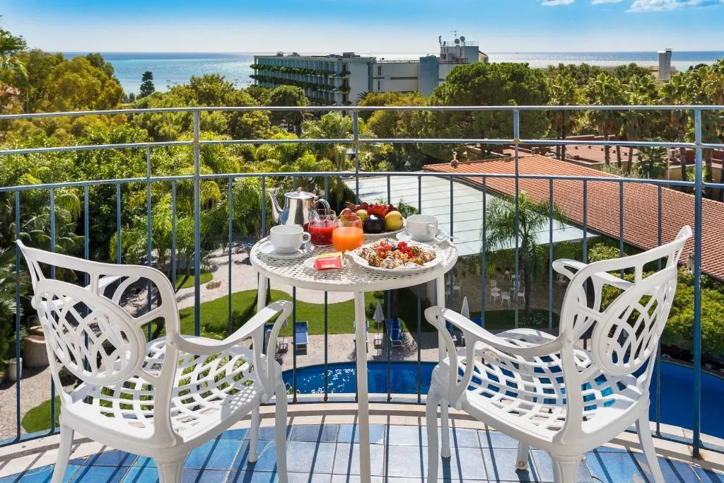 DOUBLE SINGLE USE SEA VIEW Room, Sant Alphio Garden Hotel & SPA, Catania