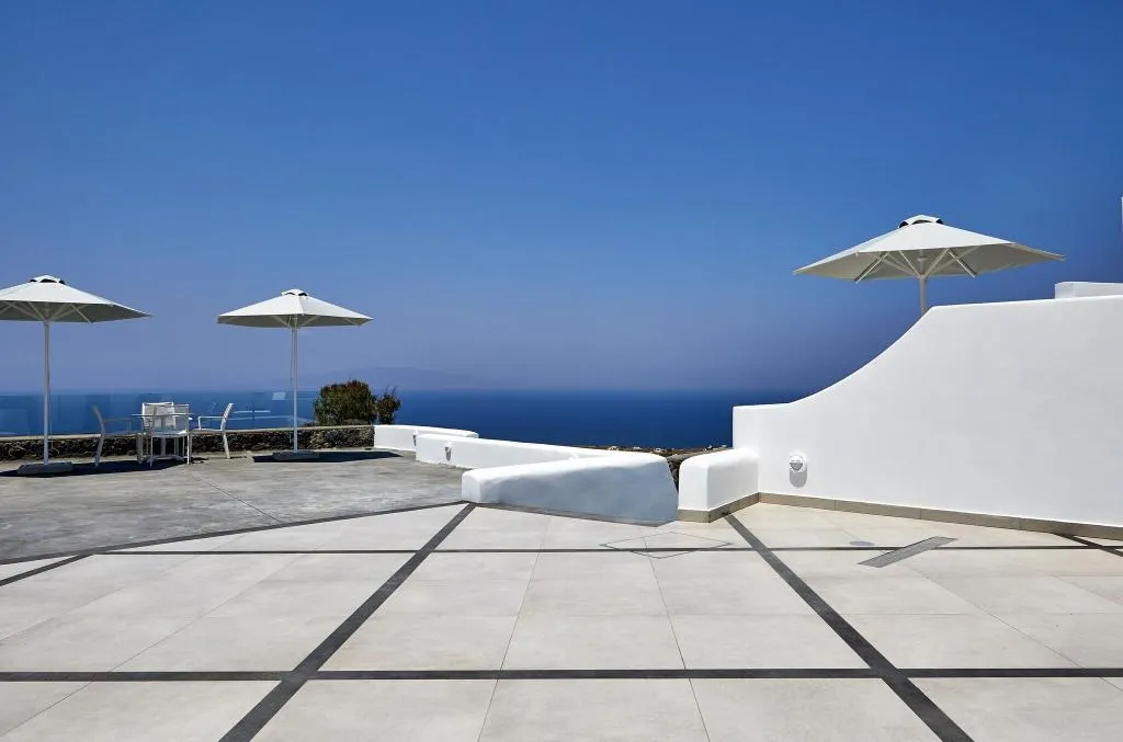 Terrace, Aperanto Suites, Santorini