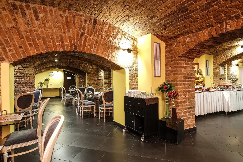 Restaurant, Assenzio Prague, Prague