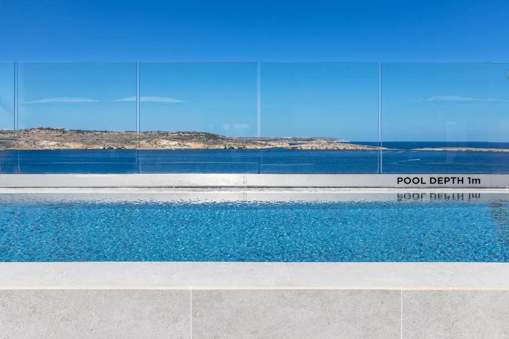 Pool, ibis Styles ST Pauls Bay Malta, Malta