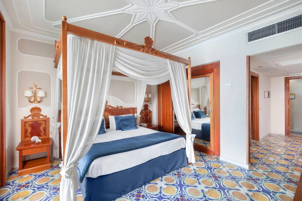 SUITE STANDARD Room, Alimuri Bay Resort, Naples