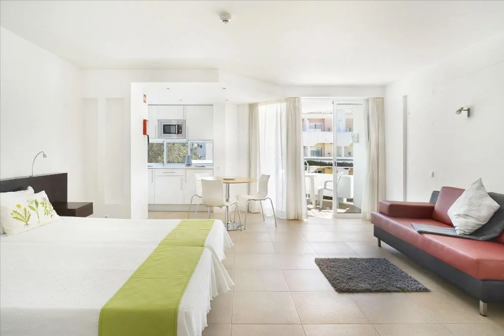 Room, Golden Club Cabanas, Algarve
