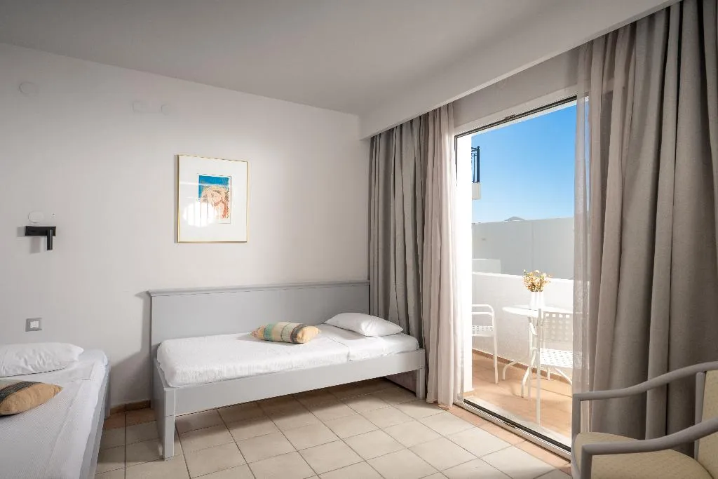 FAMILY ROOM GARDEN VIEW Room, Mare Village, Crete