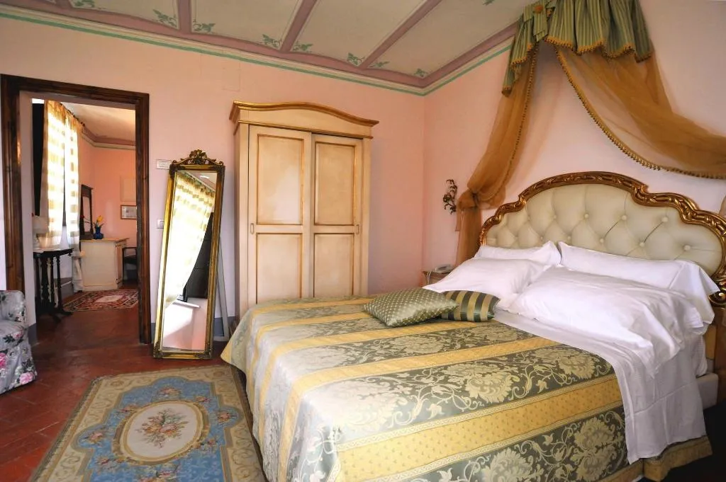 Room, Relais Castelluccio Palusse, Umbria
