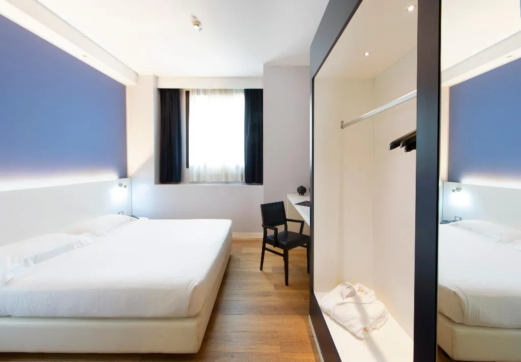 DOUBLE COMFORT Room, Neo Hotel, Milan