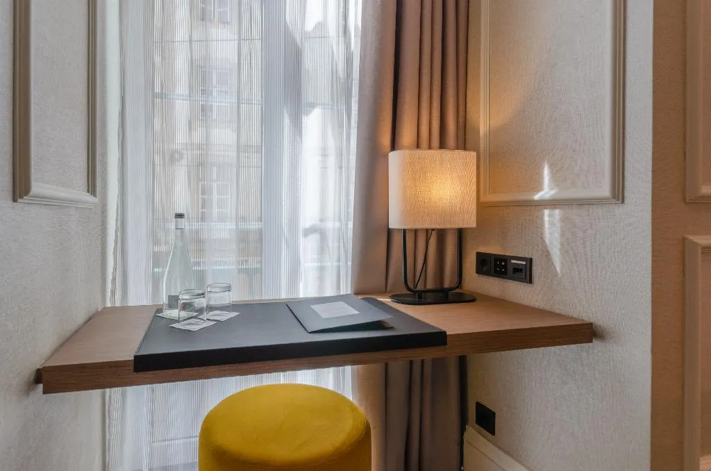 Double or Twin DELUXE Room, Eurostars Lisboa Baixa, Lisbon