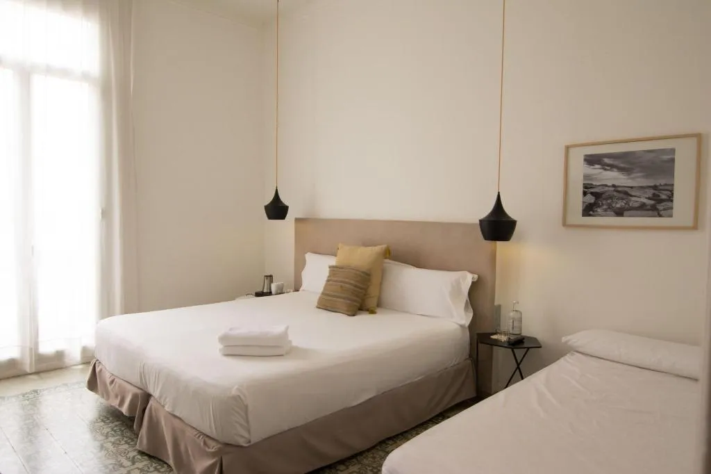 Room, Forgetmenot, Barcelona