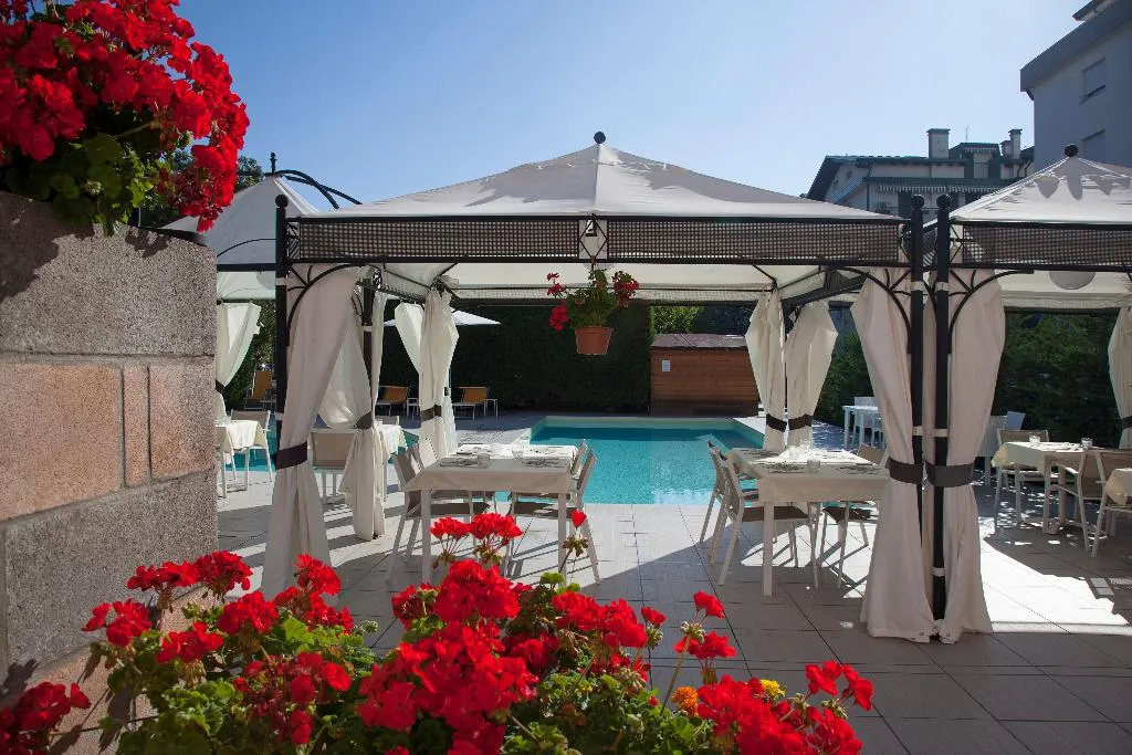 Pool, Ute, Venice