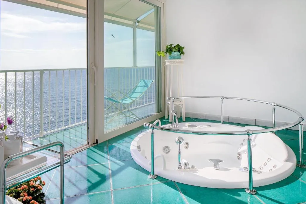 Room, Hotel Santa Caterina, Naples