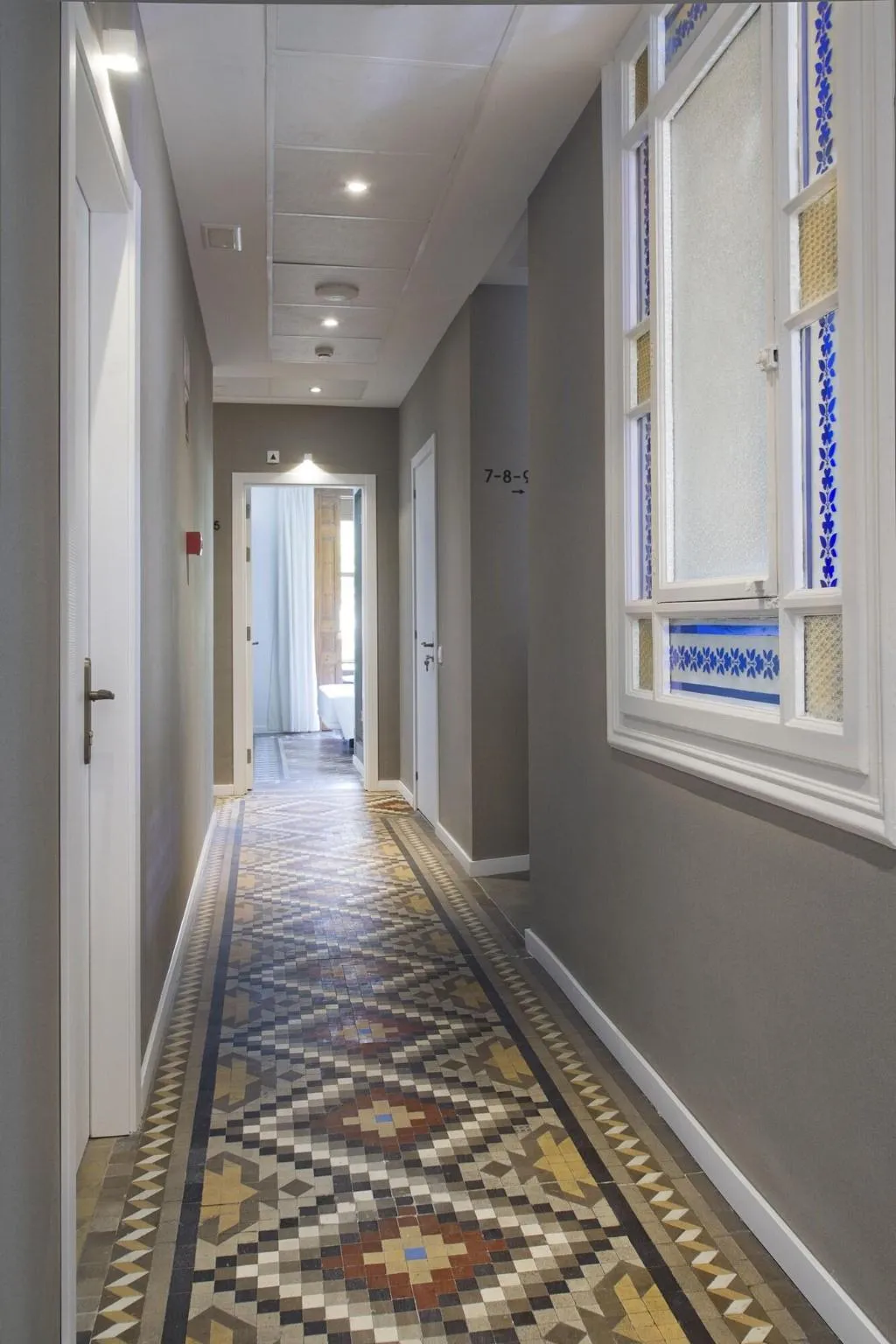 Lobby, Som Nit Triomf, Barcelona