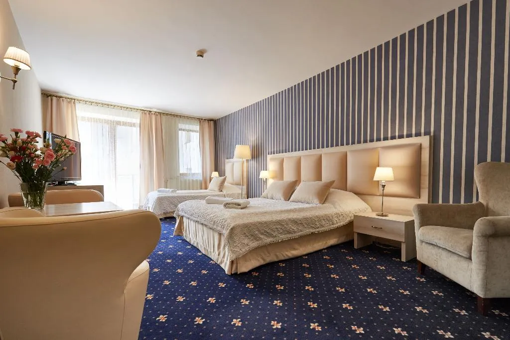 TRIPLE STANDARD Room, Willa Labelle, Krakow