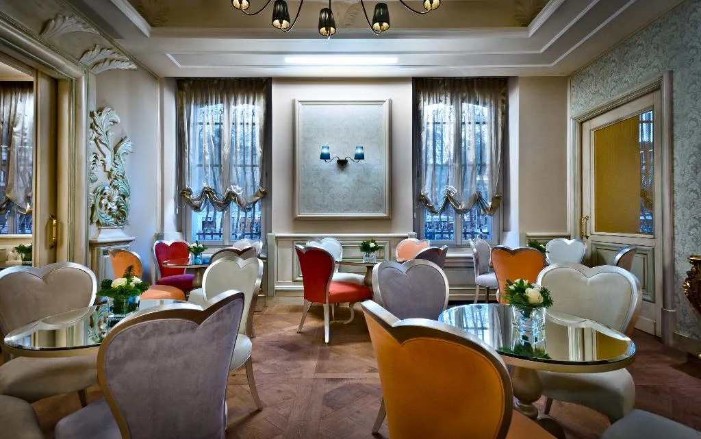 Restaurant, Chateau Monfort, Milan