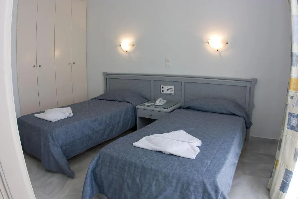 Room, Futura, Crete