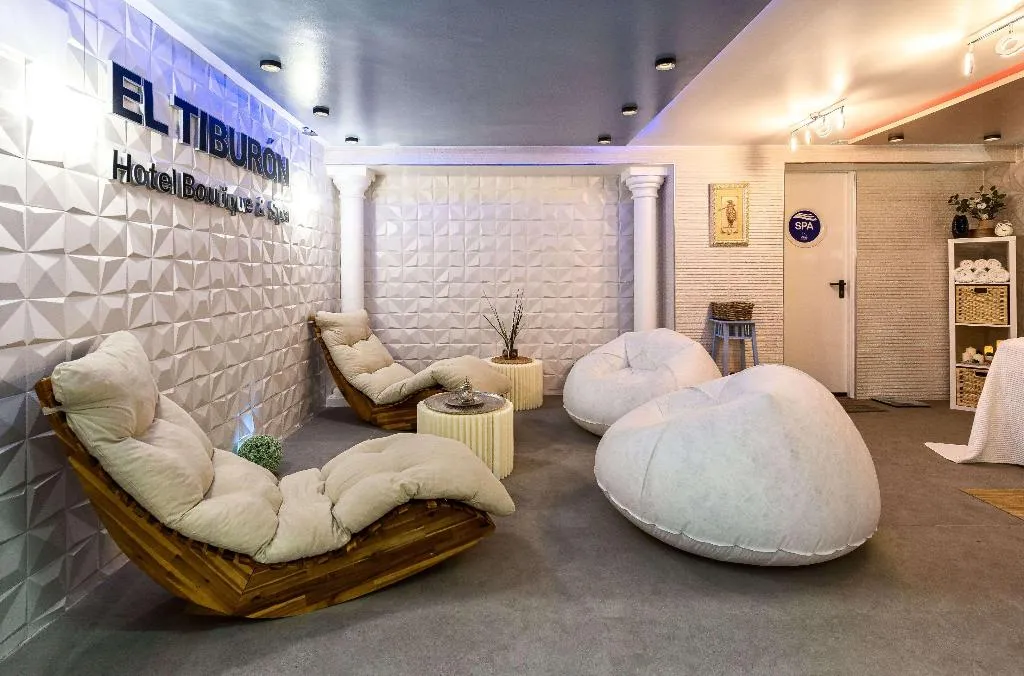 Sports and Entertainment, Moon Dreams Torremolinos, Costa Del Sol