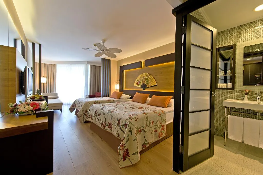 DOUBLE STANDARD Room, Limak Lara De Luxe Hotel & Resort, Antalya