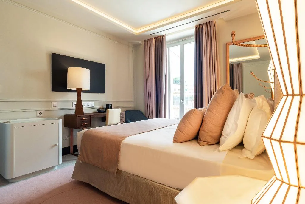 DOUBLE SUPERIOR Room, Room Mate Gran Filippo, Rome Fontana Di Trevi, Rome