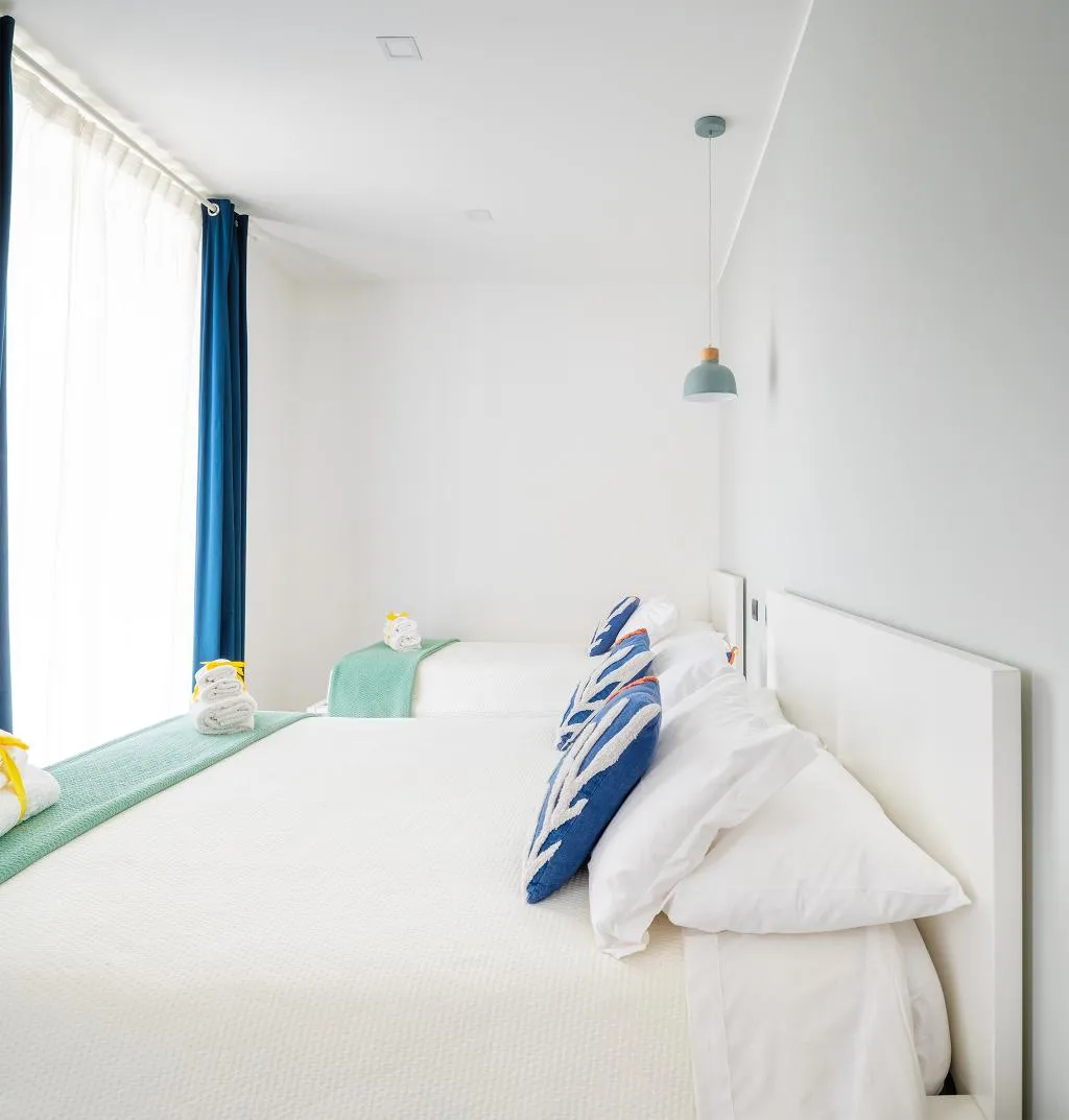 TRIPLE DELUXE WITH BALCONY Room, Spigolehouse, Catania