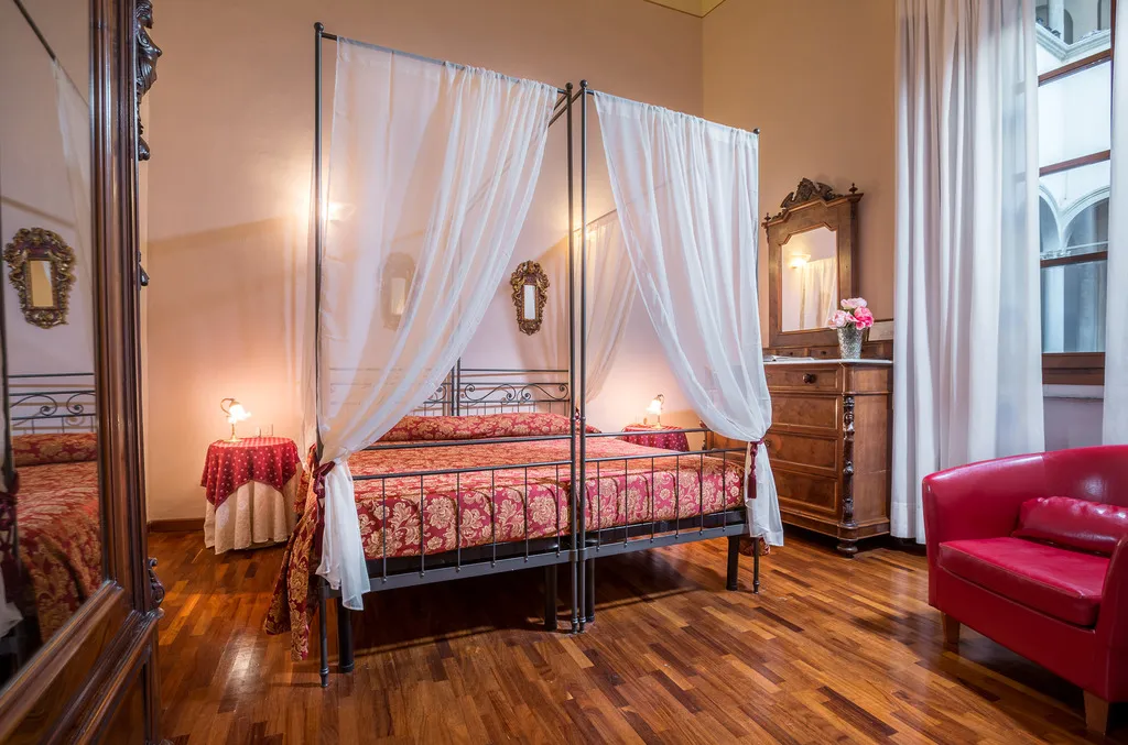 DOUBLE CLASSIC Room, Torre Guelfa Palazzo Acciaiuoli, Florence