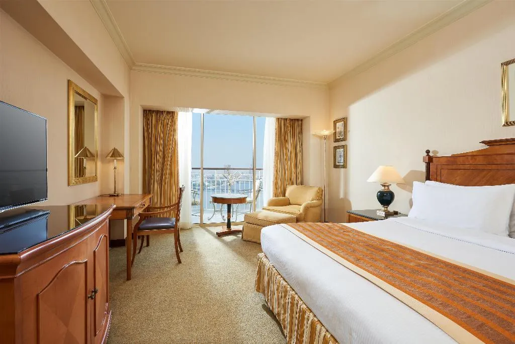 Double or Twin EXECUTIVE KING BED Room, Hilton Cairo Grand Nile, Cairo