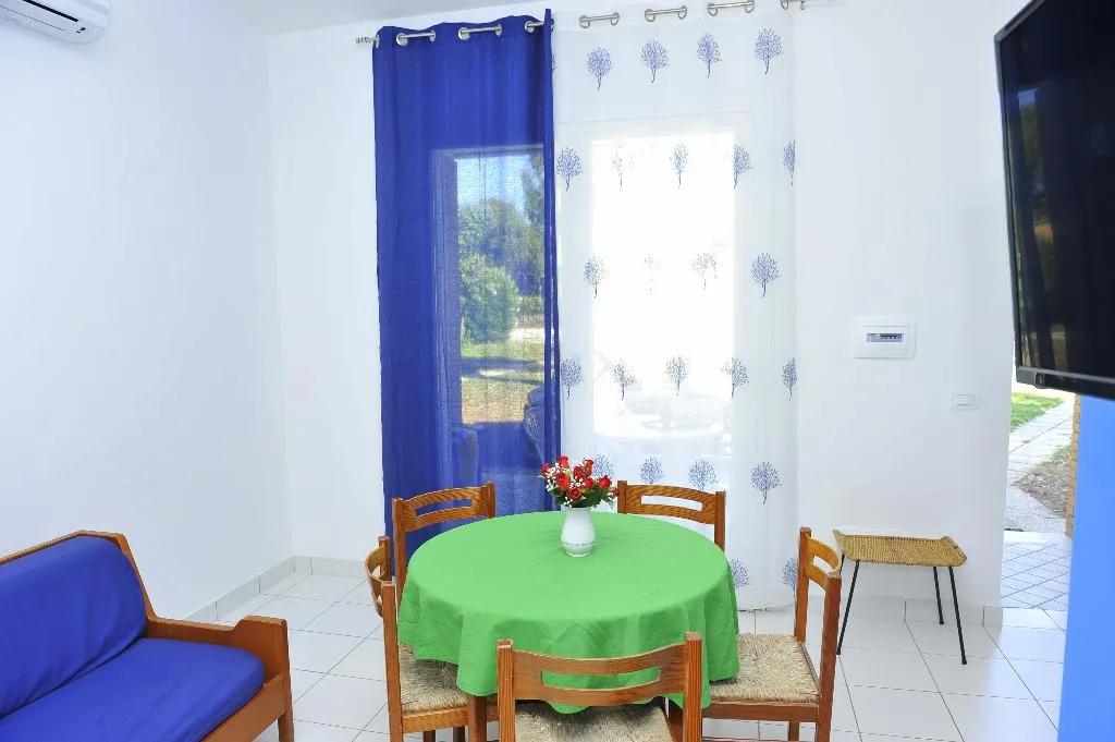 Room, La Serra Holiday Village & Beach Resort, Naples