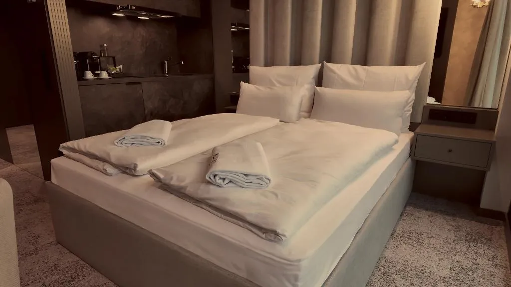DOUBLE DELUXE SUPERIOR Room, Bellman Hotel, Berlin