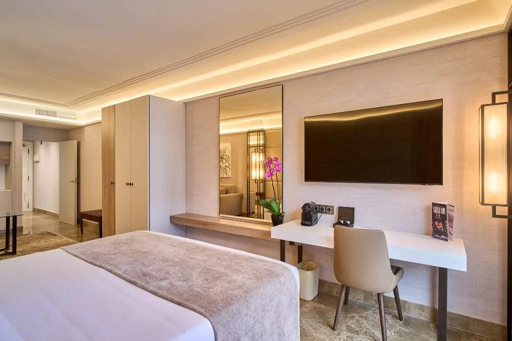 TRIPLE CLASSIC Room, VP Madroño, Madrid