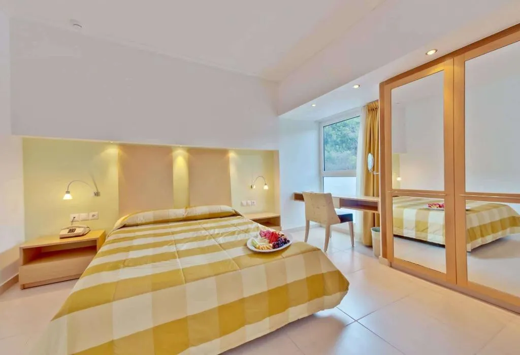 Room, Mendi, Halkidiki