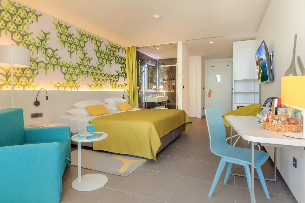 DOUBLE DELUXE Room, Bluesun hotel Berulia, Split