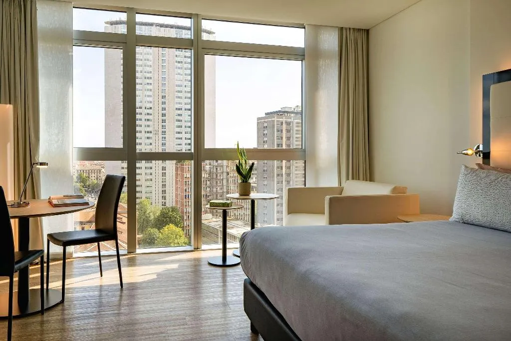 STUDIO CITY VIEW Room, Innside Milano Torre Galfa, Milan