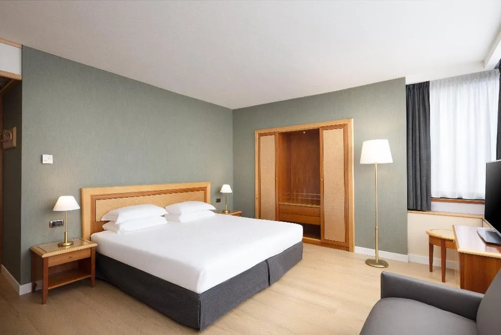 Room STANDARD Room, Crowne Plaza Milan Linate, Milan