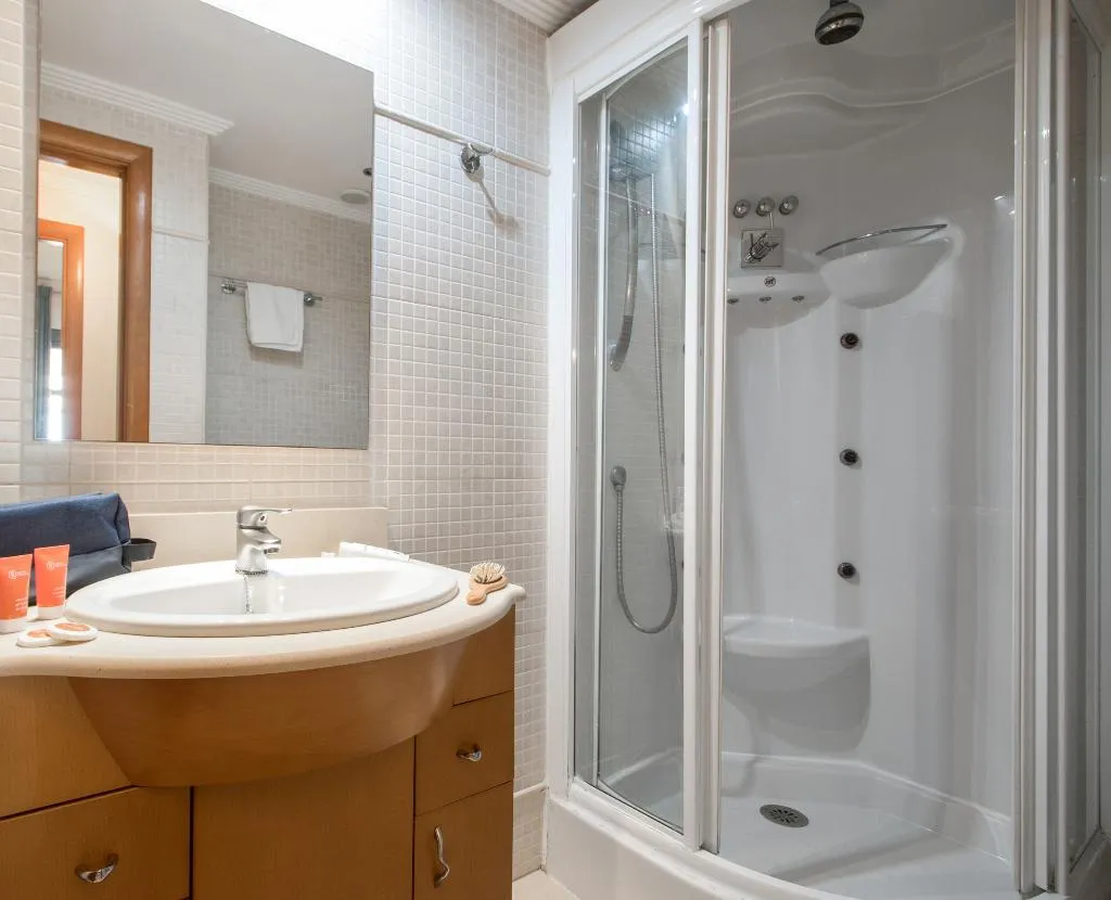 APARTMENT CAPACITY 5 TWO BEDROOMS Room, Pierre & Vacances Altea Beach Port, Costa Blanca