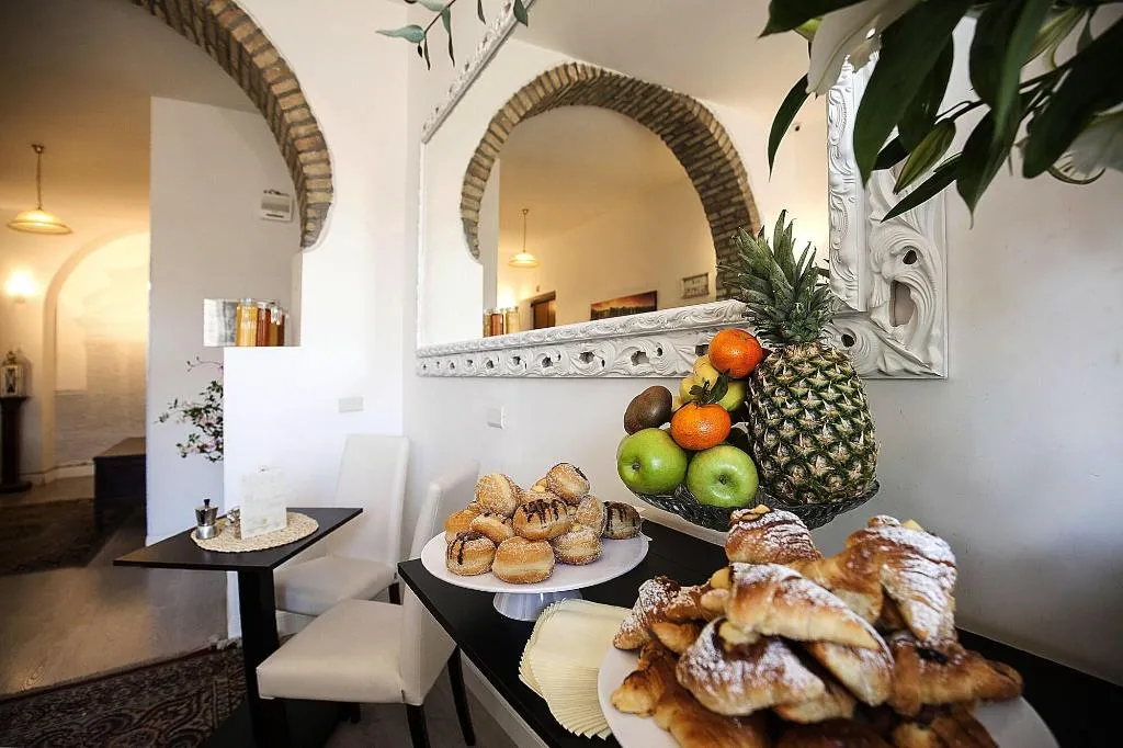 Restaurant, Roman Holidays Cuore Dell Impero, Naples