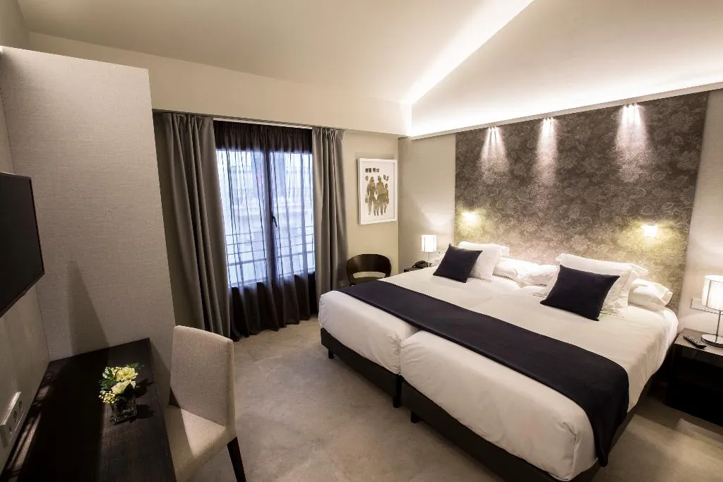 DOUBLE SINGLE USE STANDARD Room, Vincci Mercat, Valencia