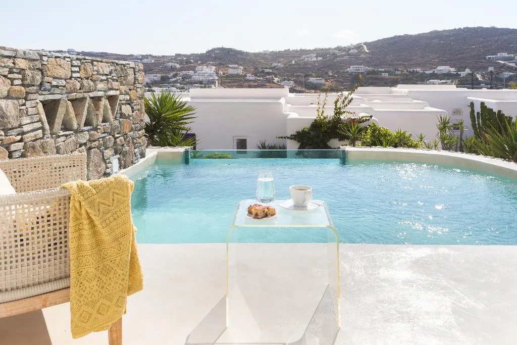 SUITE WITH PRIVATE POOL Room, Kivotos Mykonos, Mykonos