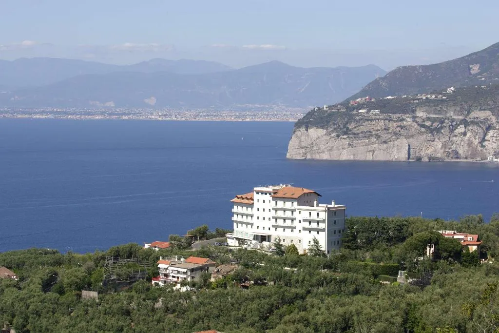 General view, Grand Hotel Aminta, Naples