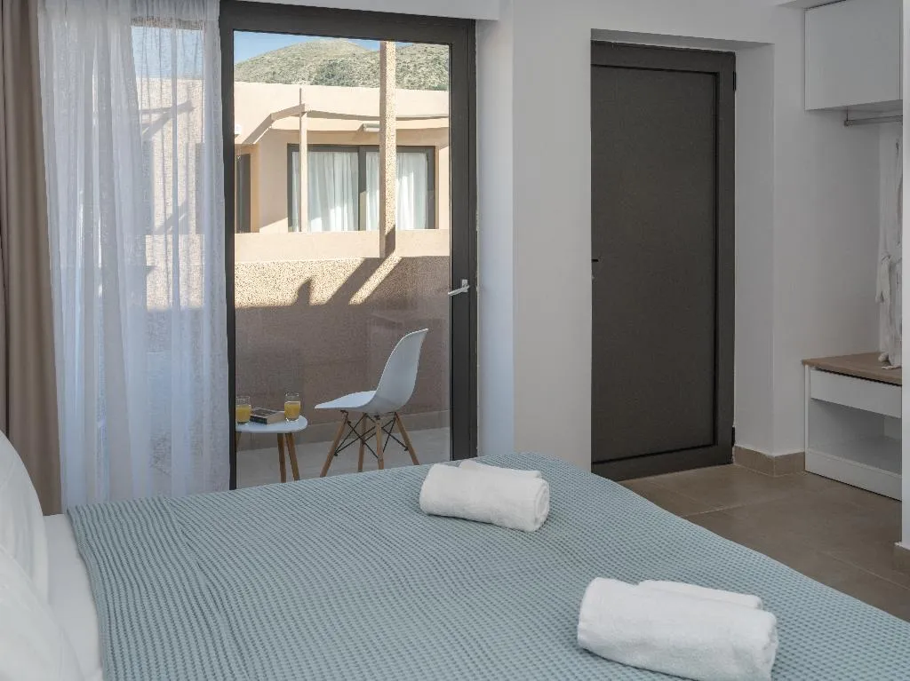 DOUBLE SUPERIOR WITH BALCONY Room, Golden Bee Lifestyle Hotel, Crete