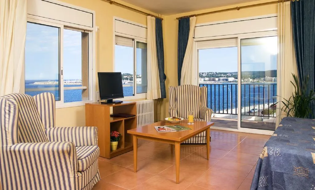 Room, Nieves Mar, Costa Brava