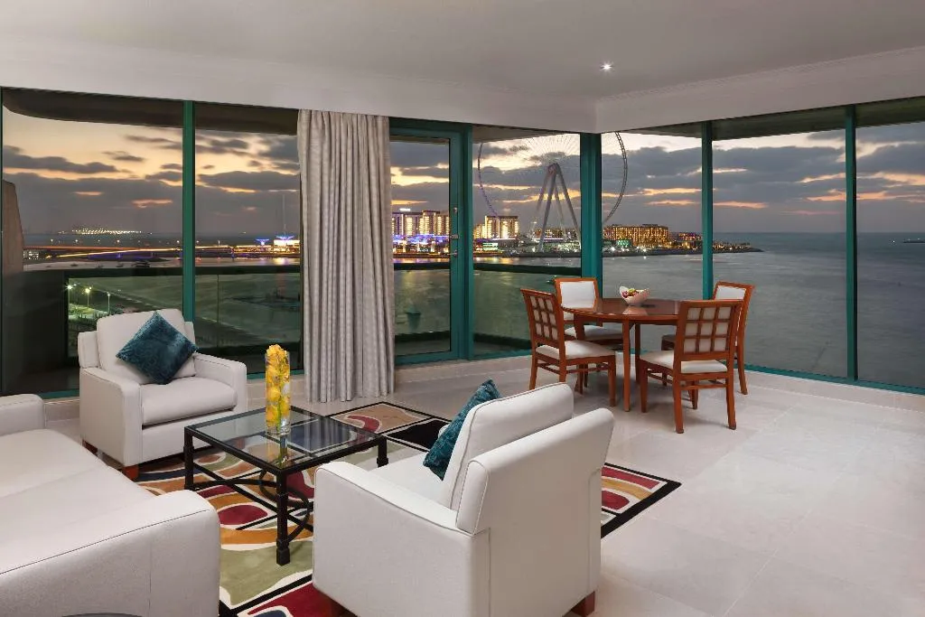 SUITE SEA VIEW KING BED Room, Hilton Dubai Jumeirah, Dubai