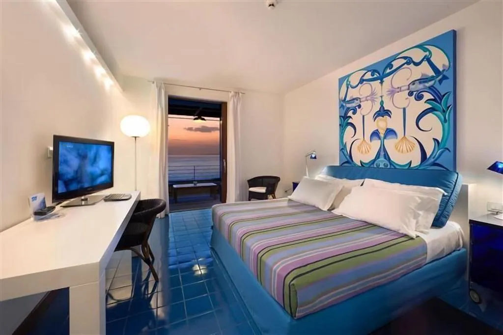 DOUBLE PRESTIGE Room, Capo La Gala Hotel & Wellness, Naples