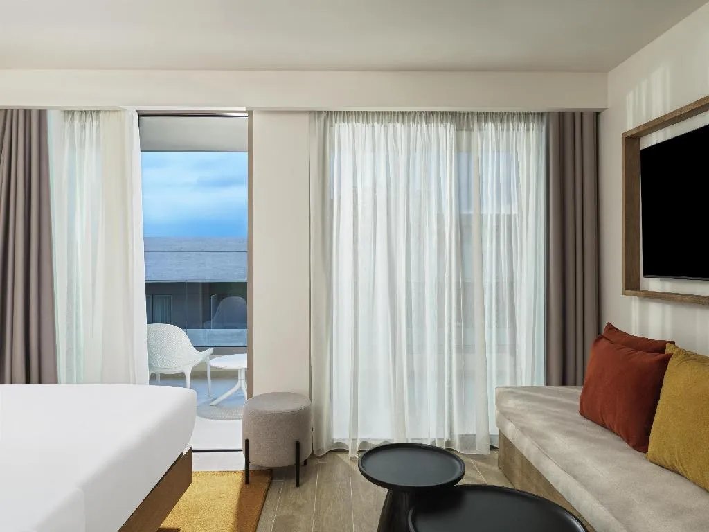 TWIN STANDARD Room, Hilton Garden Inn Chania City, Crete
