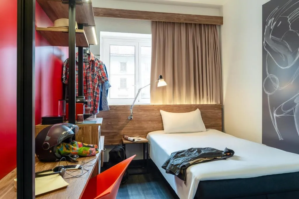 SINGLE STANDARD Room, Ibis Milano Centro, Milan