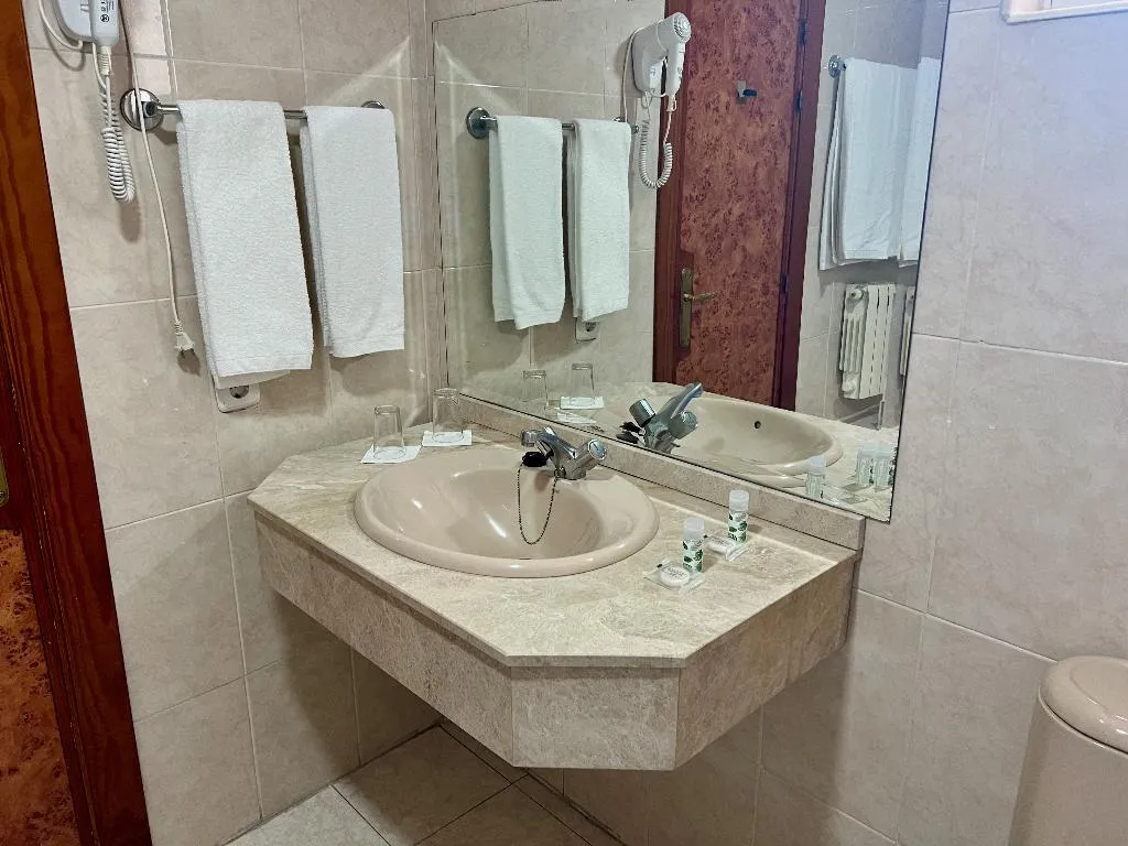 DOUBLE TWO BEDS Room, AP Hotel & Parking Madrid Aeropuerto, Madrid