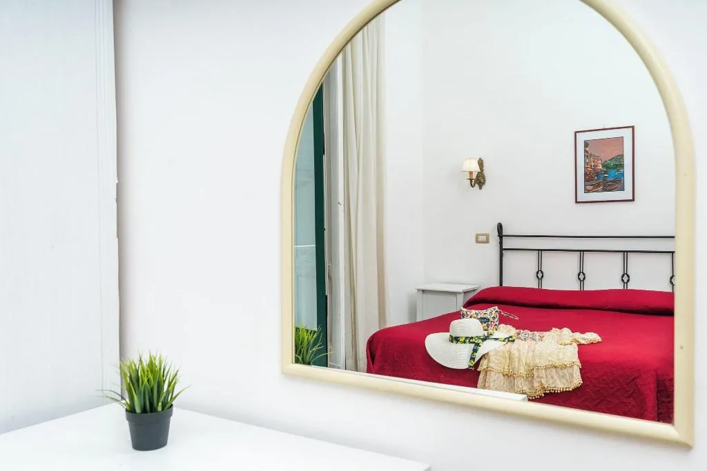 TWIN STANDARD Room, Fontana, Naples