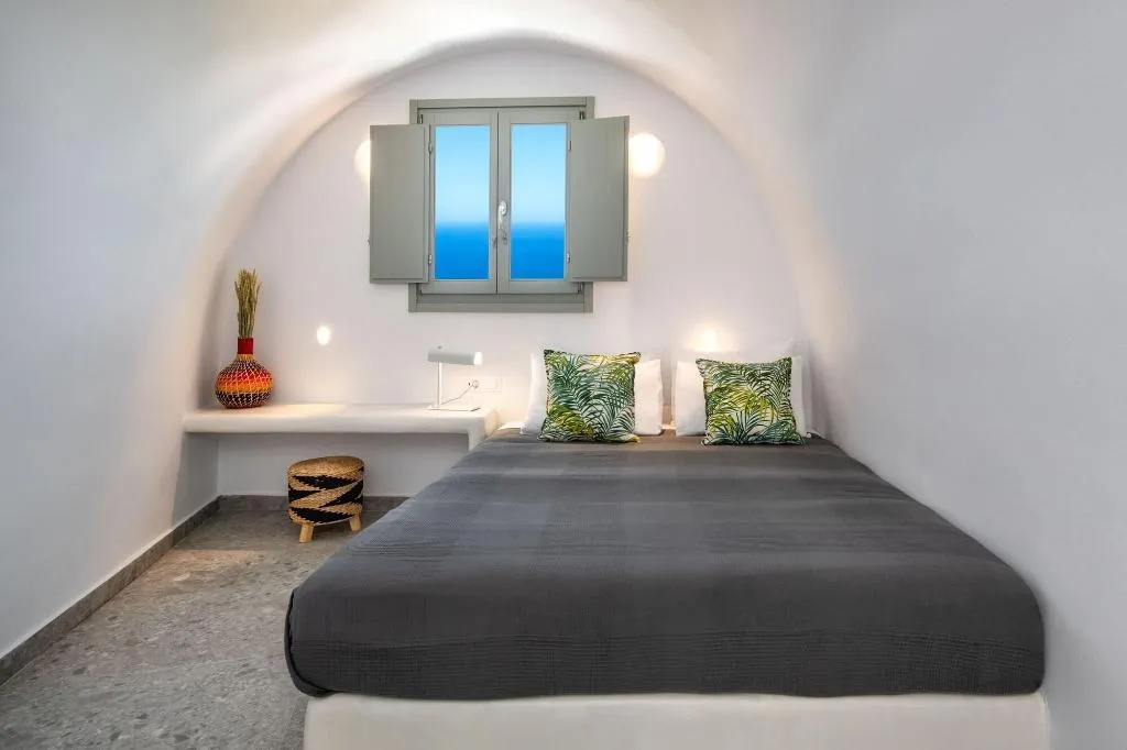 Room, Seven Suites, Santorini