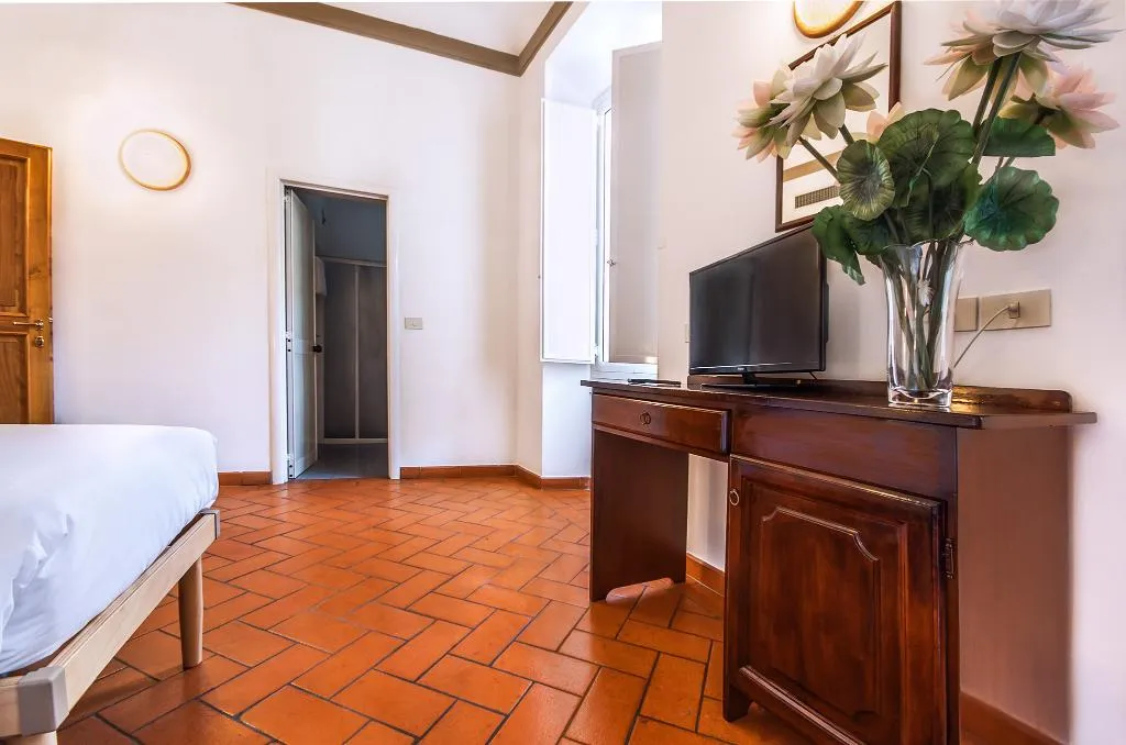 TRIPLE STANDARD Room, Costantini, Florence