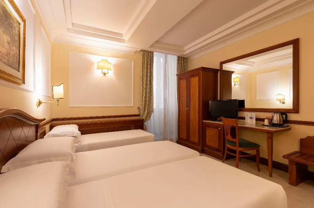 TRIPLE STANDARD Room, Hiberia, Rome