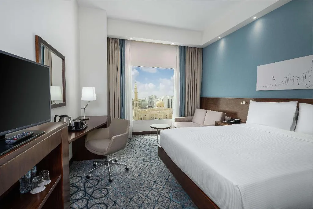 Room QUEEN BED NON SMOKING Room, Hampton by Hilton Dubai Al Barsha, Dubai