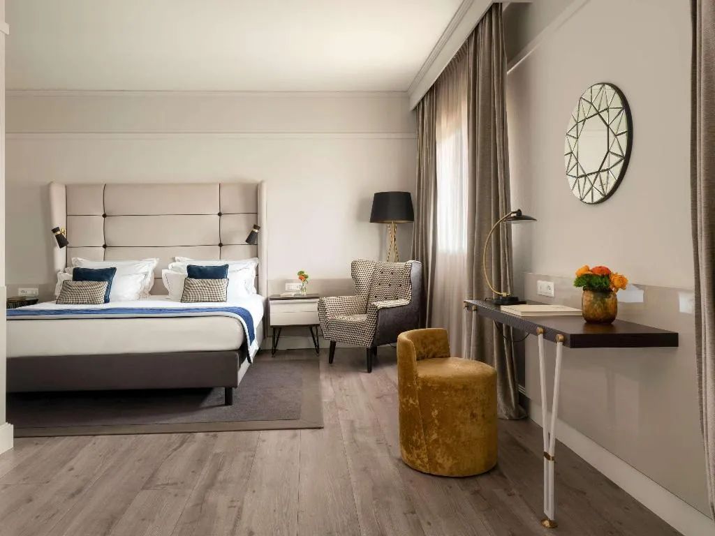 DOUBLE EXECUTIVE QUEEN BED Room, Cerretani Hotel Firenze - MGallery Collection, Florence