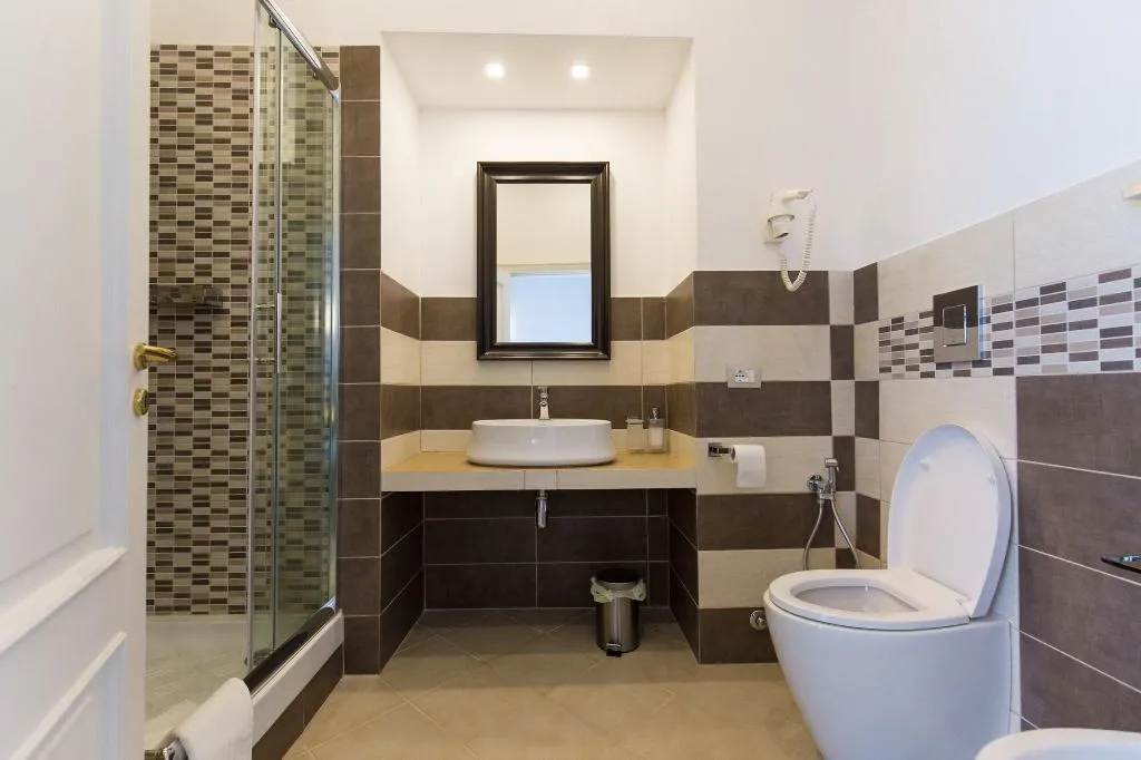 Room, Savoy Riviera, Naples