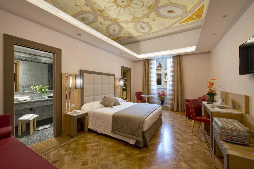 TRIPLE EXECUTIVE Room, Giolli Nazionale, Rome